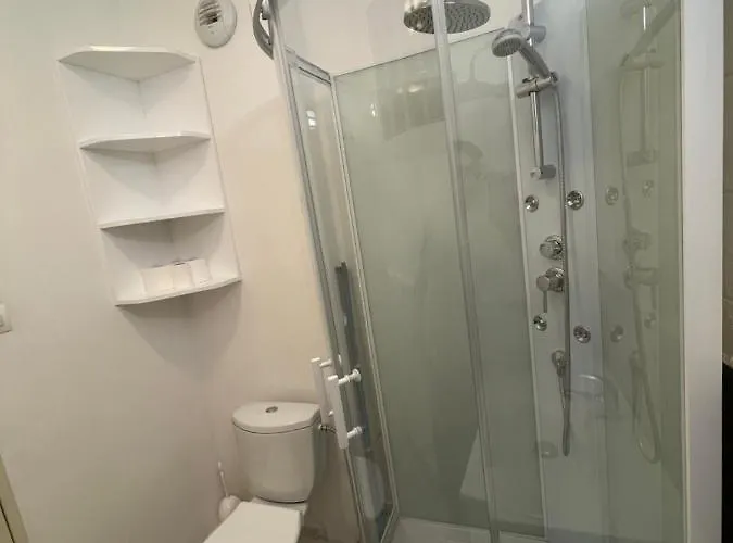 Apartment F1 Avec Terrasse, 5 Min De Colmar, Vignoble Et Free Parking